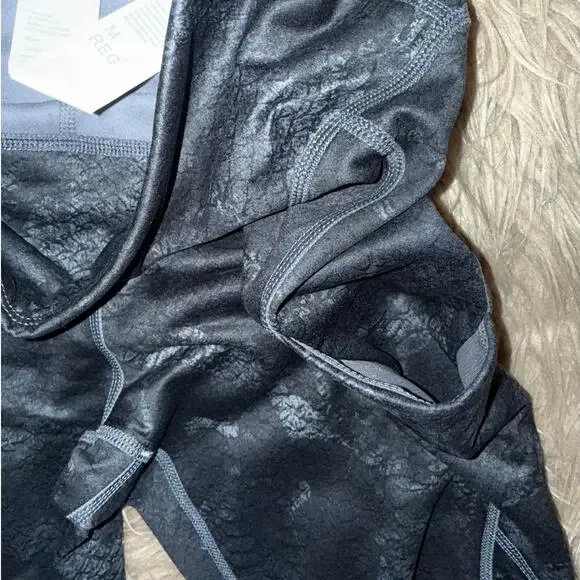 New Fabletics Cold Weather High Waisted Pocket Legging Reptilia size M - Picture 5 of 8